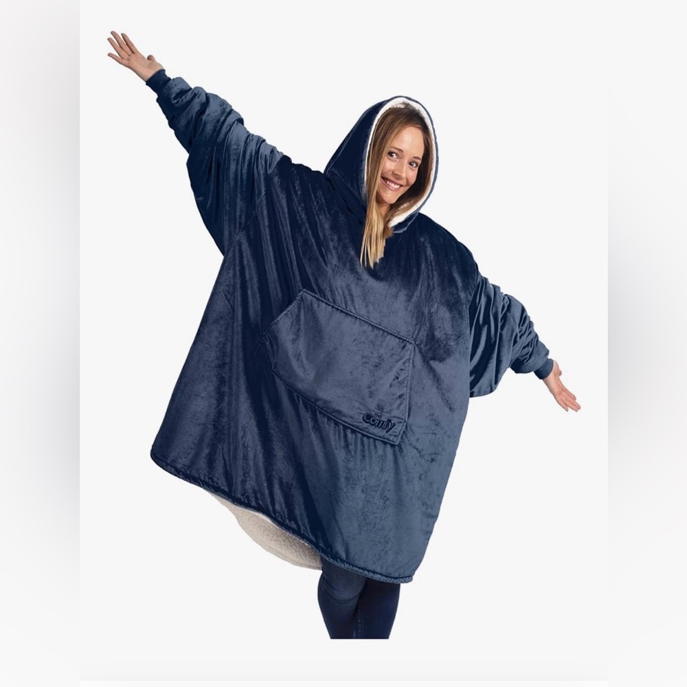 Comfy authentic navy blue Sherpa wearable blanket, oversized, like new